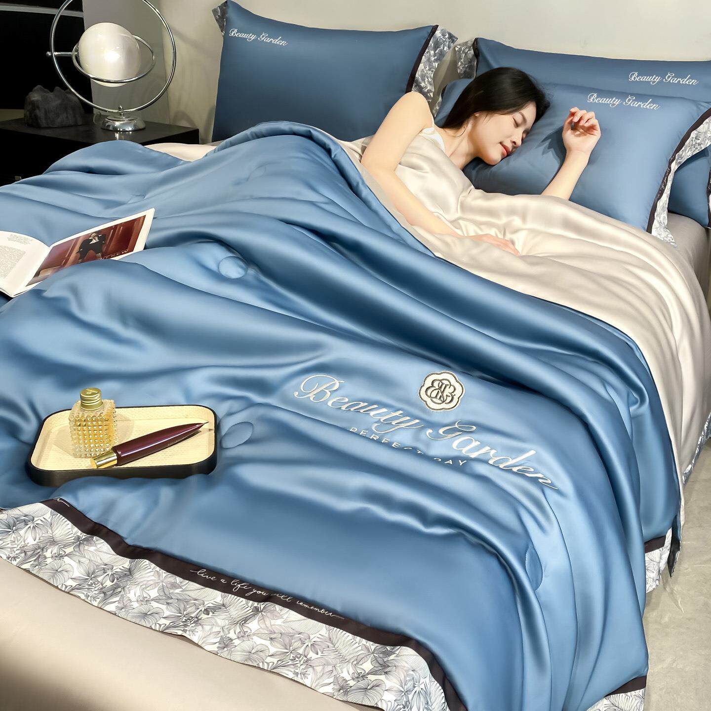 高端宽边刺绣莱赛尔夏被四件套水洗凉感丝被子直播爆款礼品夏凉被