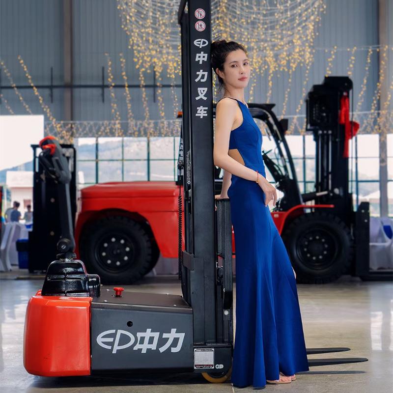 中力ECT101Z叉车1吨小型无叉腿叉车电动堆高车搬运吨桶用电动叉车