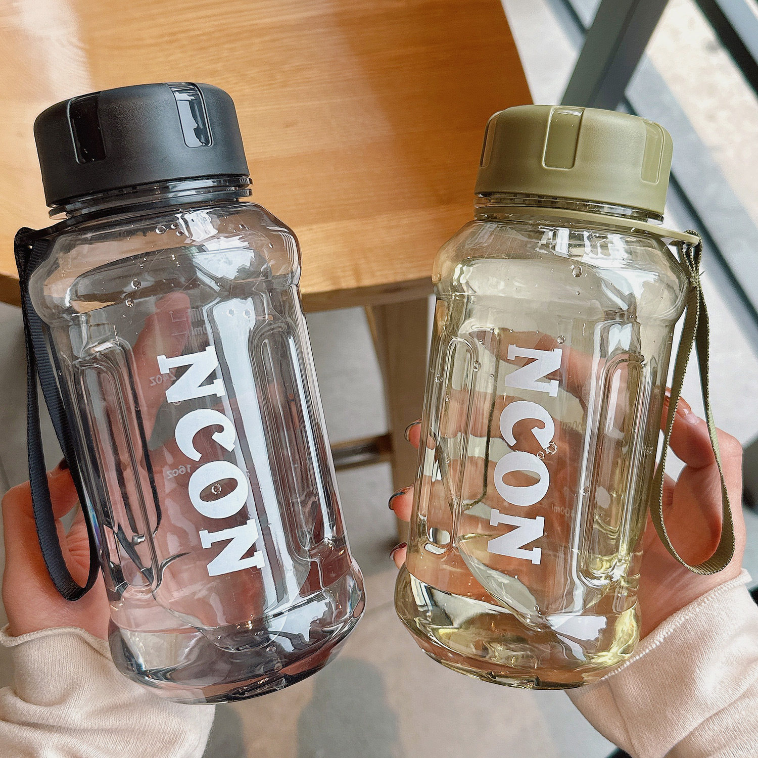 水杯塑料颜值大容量夏天运动健身便携耐温过滤泡茶太空杯子