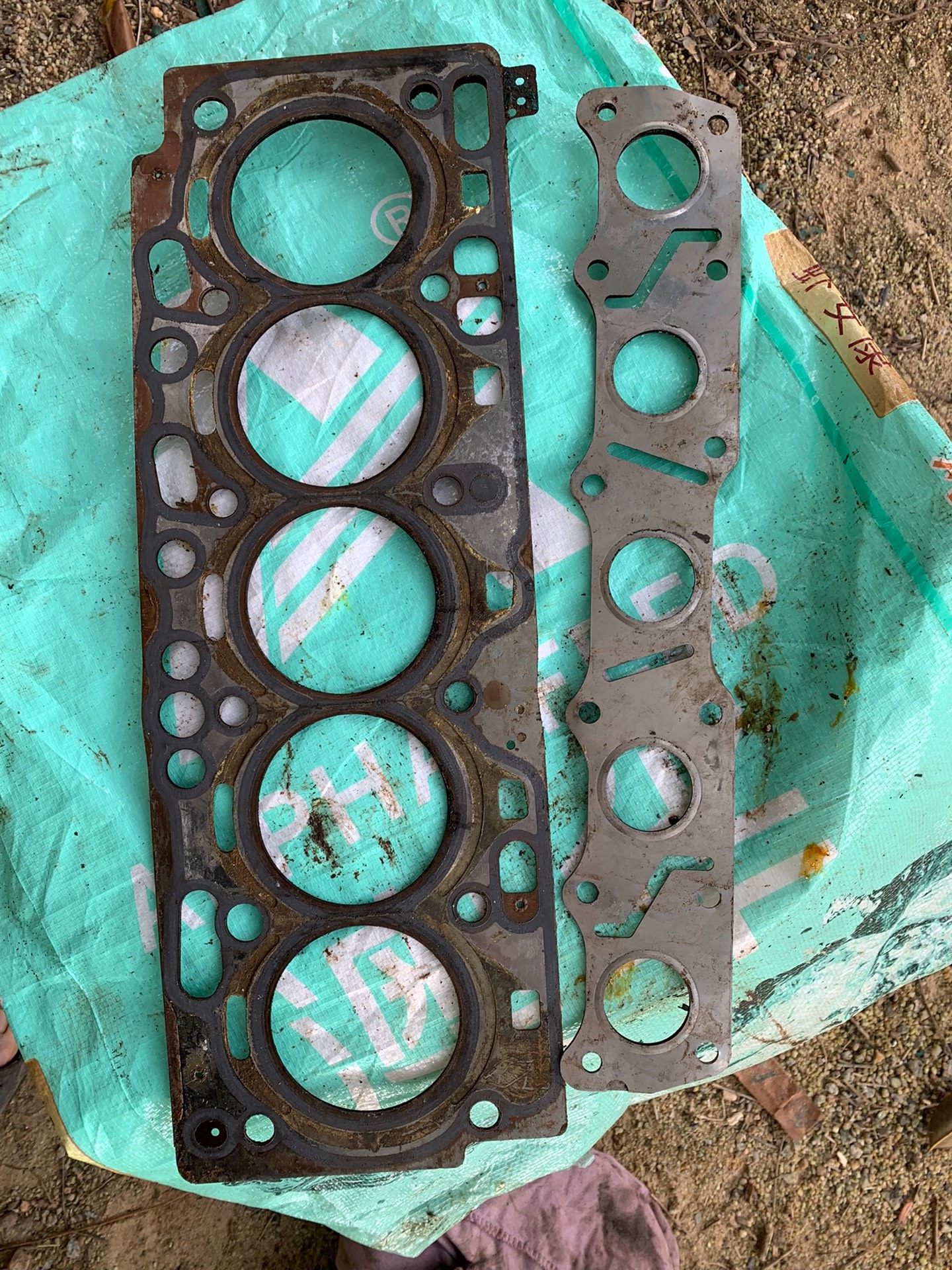 沃尔沃船用柴油机缸垫、D3一220A一G成色这样、拆机货。5