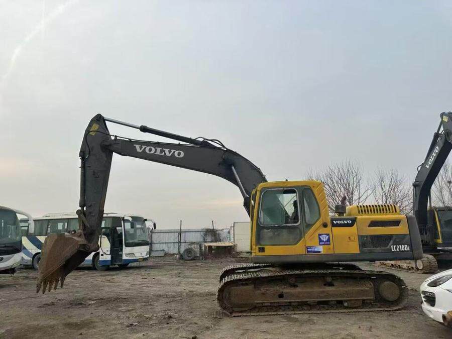 4月1日保定资产处置沃尔沃210挖掘机网络拍卖公告