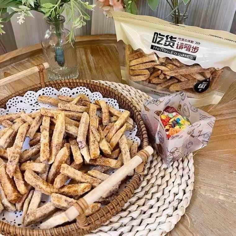 蟹黄芋头条零食椒盐芋头丝香葱芋头干吃货咸蛋黄香芋条网红芋丝干
