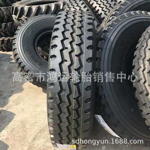 全钢丝卡车货车轮胎8.25/900/1000 /1100/12.00R20前四后八自卸车