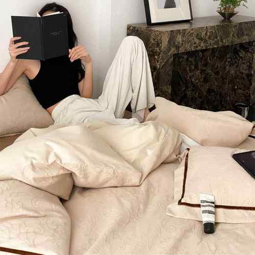 轻奢大提花纯色浮雕大提花双人简约可裸睡床上用品四件套