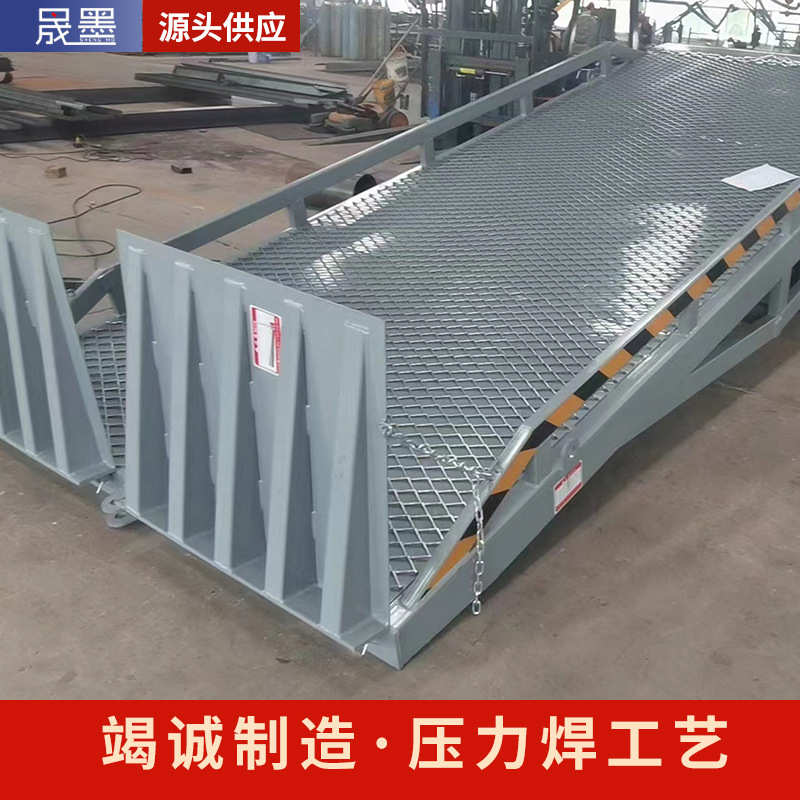 厂家现货供应复合钢格栅  防滑平台排水沟焊接热镀锌复合钢格板