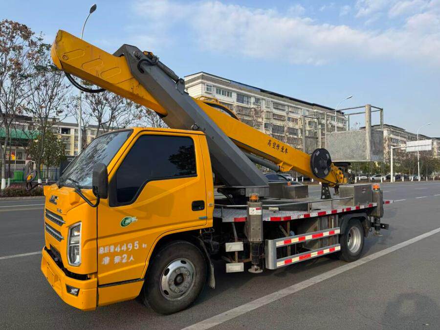 4月21日随州市22年上牌四通26米高空作业车蓝牌带遥控手续齐全可过户网络拍卖公告