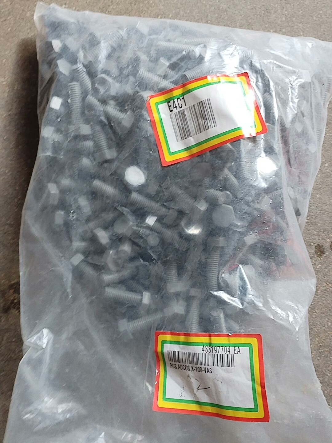 日本进口PVC螺丝M10*30数量200条