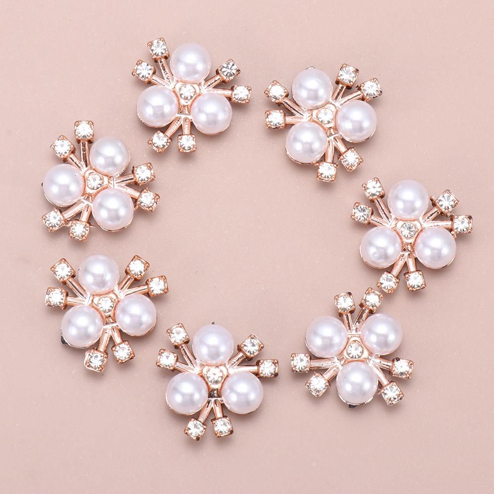 10Pcs Pearl Flower Shaped Rhinestone Buttons Sparkling Cryst - 实物图