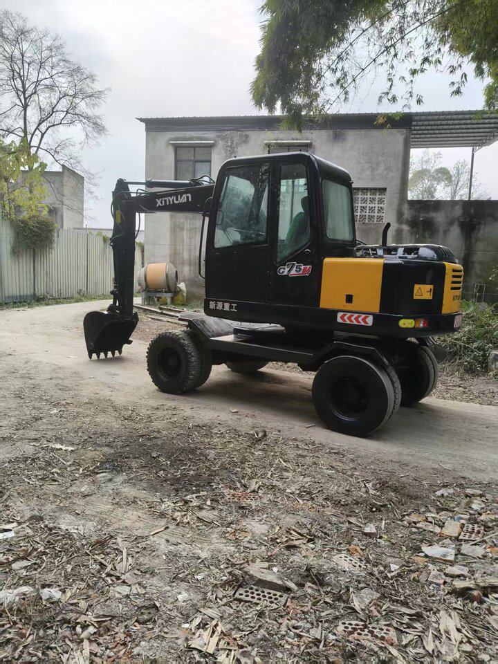 4月12日成都特价新源牌轮式液压挖掘机（出价即进入倒计时）网络拍卖公告