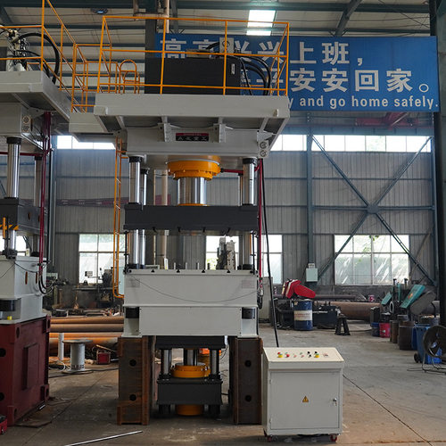 315吨伺服系统拉伸机一体式四柱液压机电动车挡风板拉伸压力机