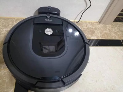 对比说说irobot扫地机器人和科沃斯哪个好？