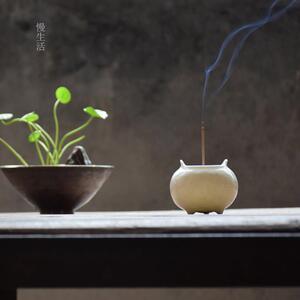 创意迷你香炉家用室内檀香炉香薰炉净化空气供佛薰香插香陶瓷摆饰