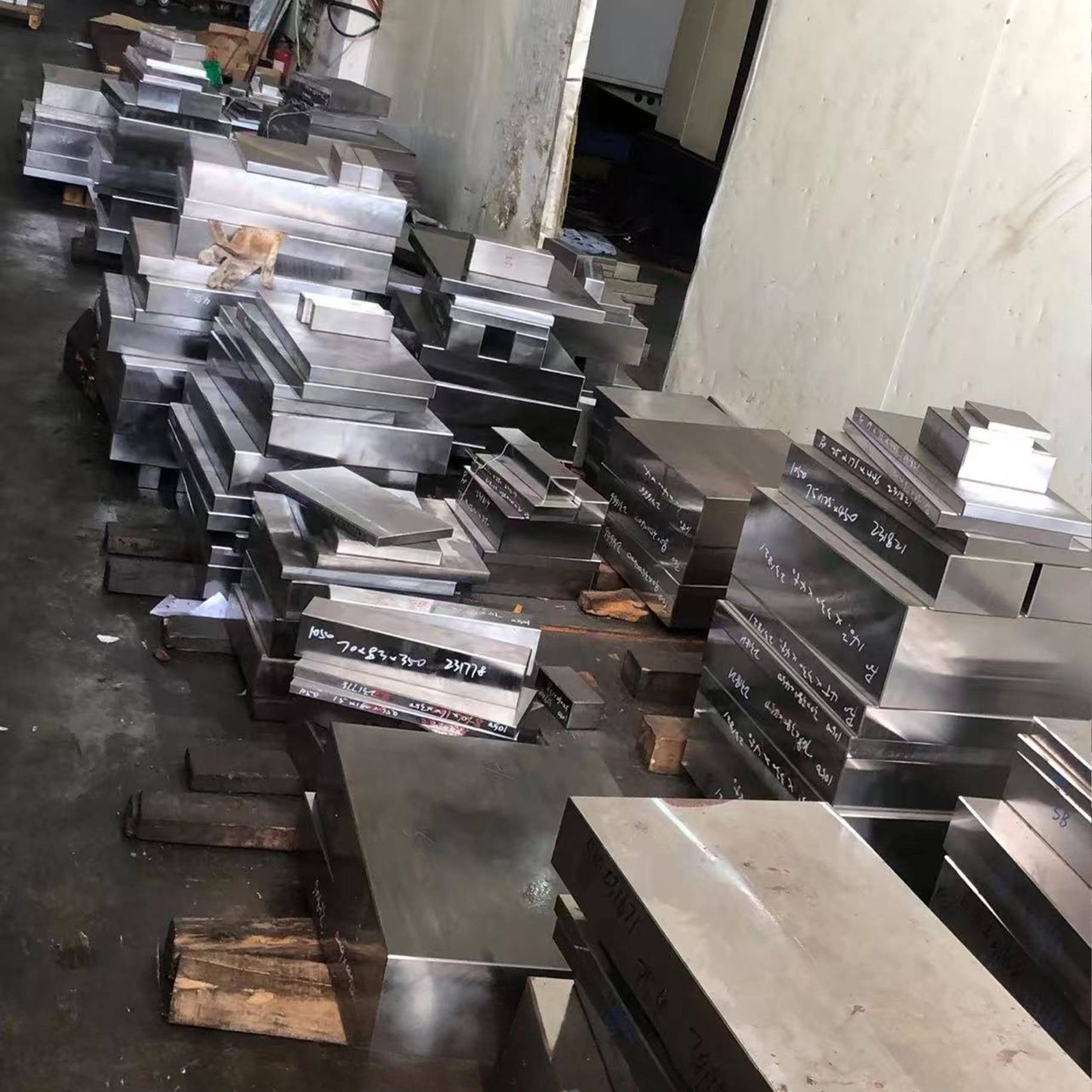 模具钢材45号p20精板CR12mov圆棒S136钢板p20淬火料DC53 NK80 H13图片