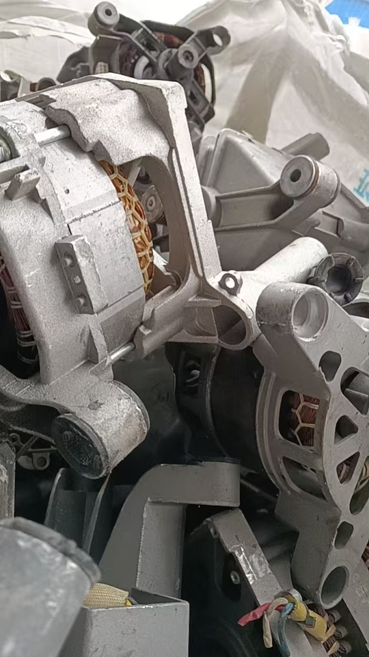 11月15日岳阳处理一批报废物资铝壳电机及杂电机约26.6吨的，打包处理成交价为总价可代发物流网络拍卖公告