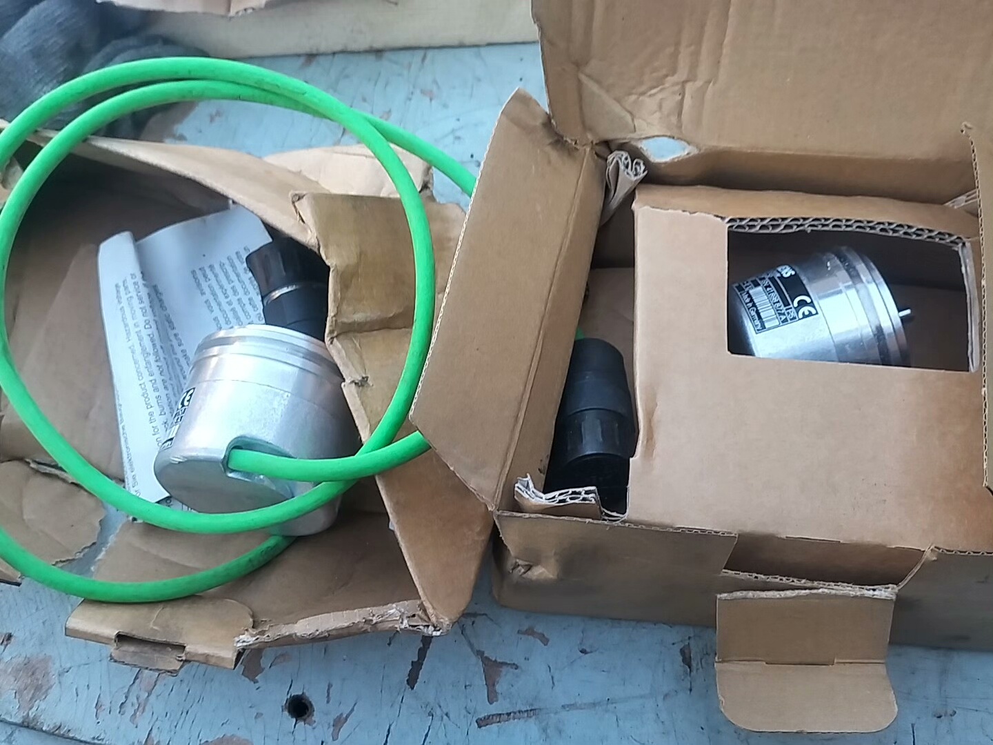 6FX2001-3CC50，两个没用过的，有一个有点划痕，两