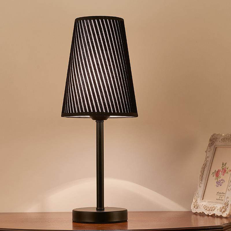 正品台灯卧室床头美式北欧客厅现灯代简约馨时尚温创意调光床头柜