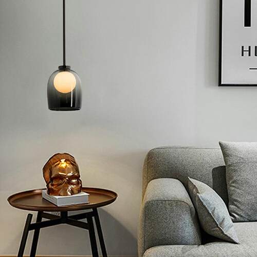 日本进口北欧餐厅吊灯2021新款创意玻璃吧台单头餐桌灯现代简约床