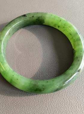 ZB107 天然和田玉（碧玉）手镯 51.18g内直径56mm (附鉴定证书）