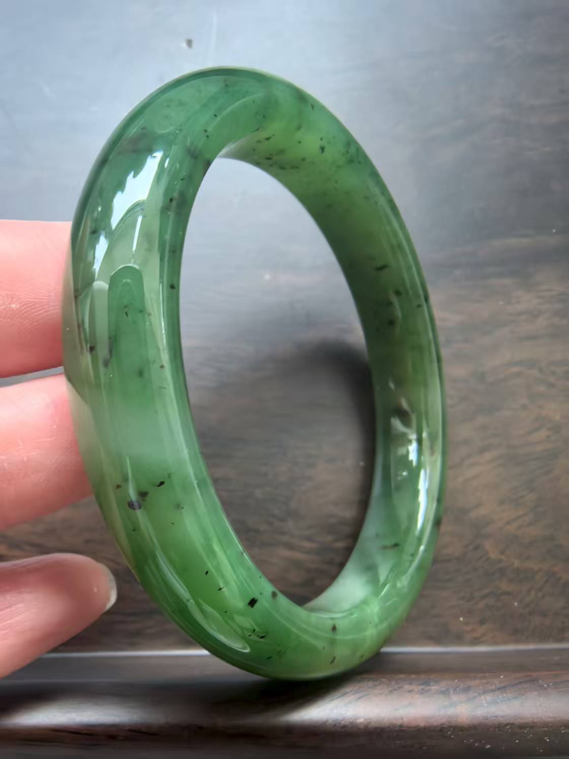 ZB16 天然和田玉（碧玉）手镯 46.10g内直径56.6mm (附鉴定证书）