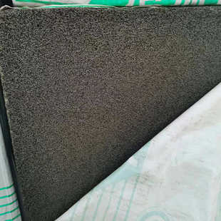 屋顶降噪防火厂家保温板批发吸音隔热黑色建筑外墙玻璃板泡沫阻燃