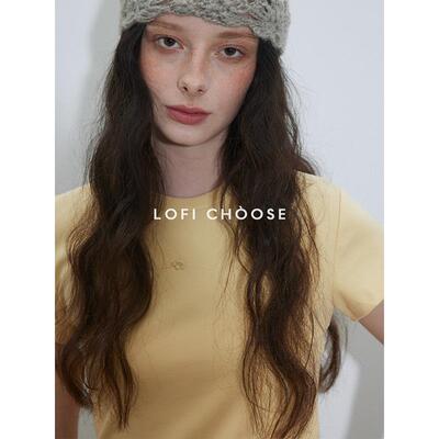 Lofi choose 简约刺绣纯色短袖T恤女夏季新款设计感正肩显瘦上衣