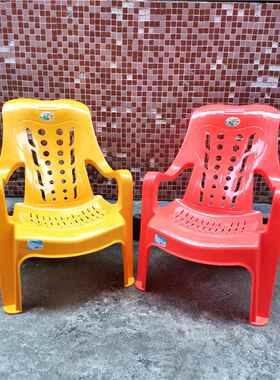 7W塑料椅子加厚家用客手排餐BNB椅沙滩厅大档凳子休闲简约成扶人