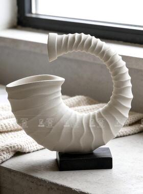 现简约侘寂中古风海螺号角艺术摆件客厅书房展示柜家居软装饰品
