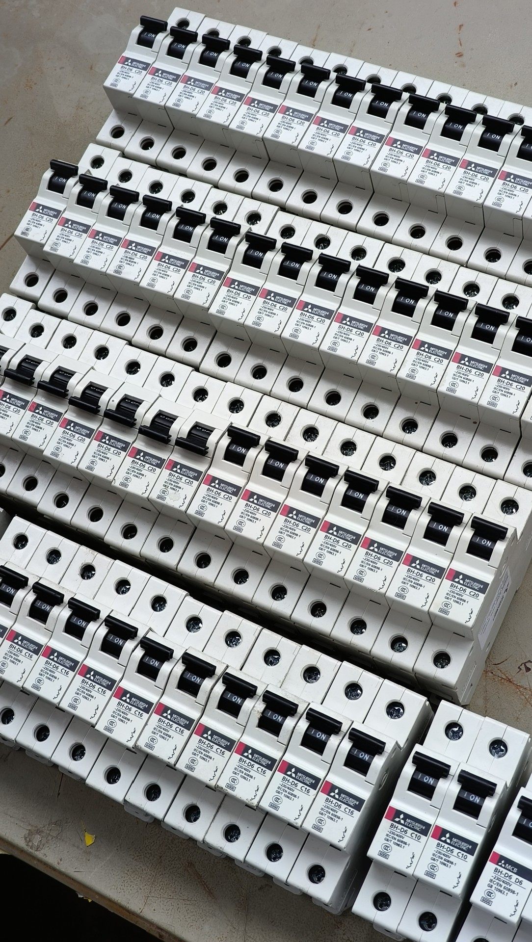 三菱断路器 1P BH-D6