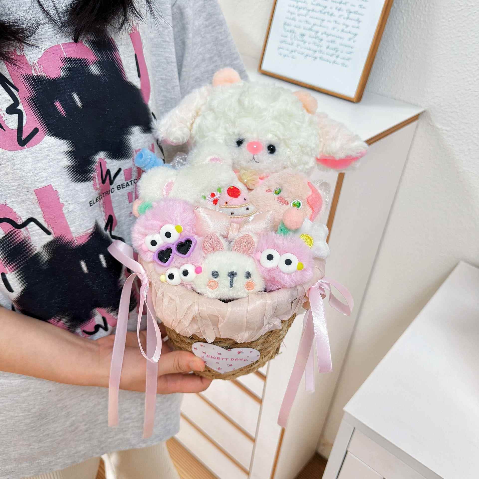 圣诞小羊玩偶花束闺蜜生日礼物抱抱桶成品少女心送女生情人节礼物