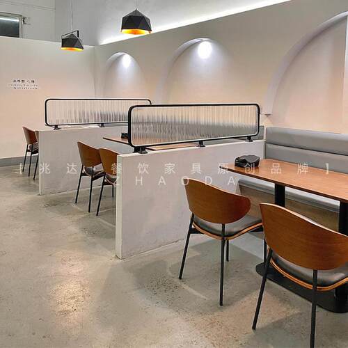 加厚实木餐桌意式简西餐厅斜边桌子业风简约ZD321极吧清吧软包工