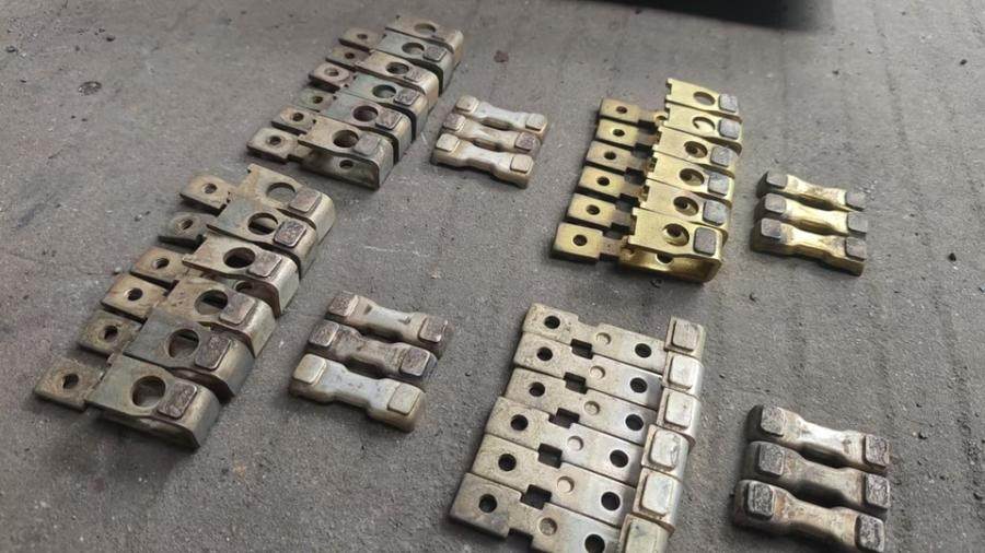 1月25日北京报废处置接触器银触点废件一批共4套网络拍卖公告