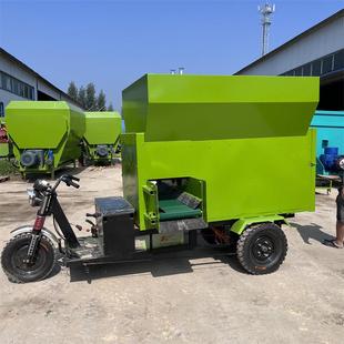 养殖牛羊三轮投喂车25马力柴油撒草车5 7立方搅拌投喂一体车