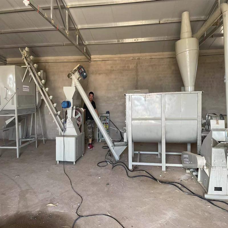 养殖用环模饲料颗粒机豆粕鱼饲料颗粒机鸡鸭鹅挤压颗粒饲料机