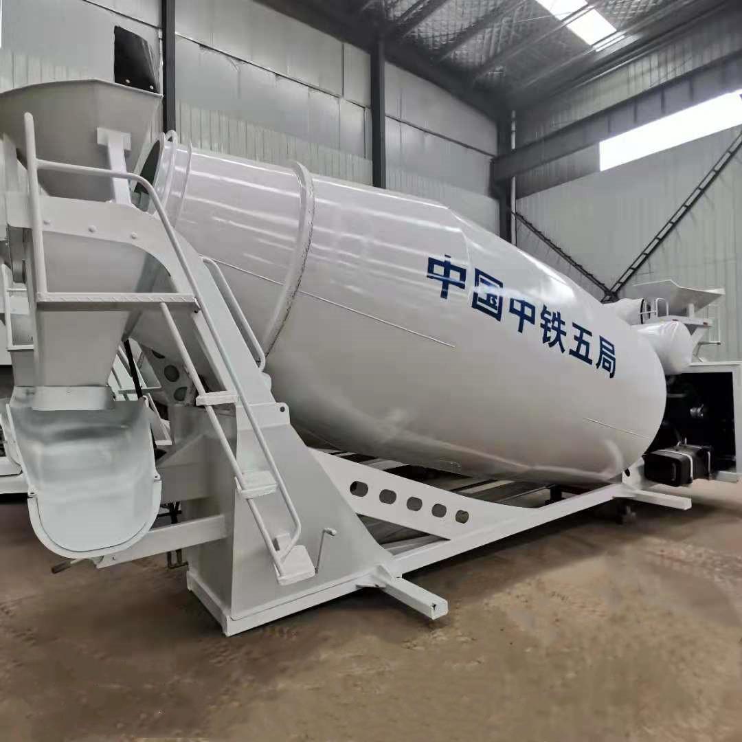 畅路机械 现货供应8方9方10方混泥土四缸柴油机搅拌罐水泥搅拌罐