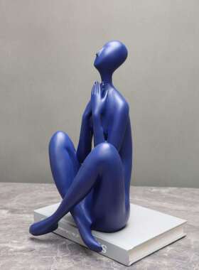 现代简约树样脂空心人雕塑书板房A1219展厅卧室客厅桌面家居饰品