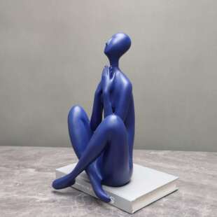 现代简约树样脂空心人雕塑书板房A1219展厅卧室客厅桌面家居饰品