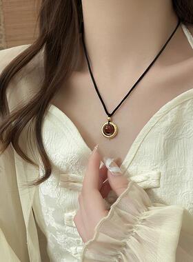 2024年新品红色项链项链女生编织绳毛衣链轻奢小众设计高级感饰品