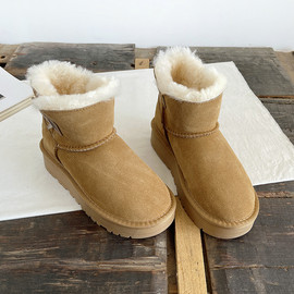 羊毛雪地靴女冬季牛皮短靴女学院风及踝靴日系，甜美保暖靴女鞋靴子