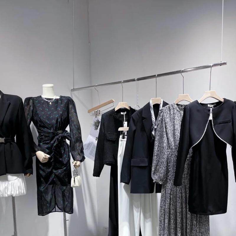 服装店不锈钢吊杆展示架吊顶架悬挂女装衣架婚纱钢丝绳吊架橱窗