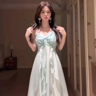 桔梗house 甜美度假风挂颈吊带洋装女夏季2025新款大摆裙长裙子