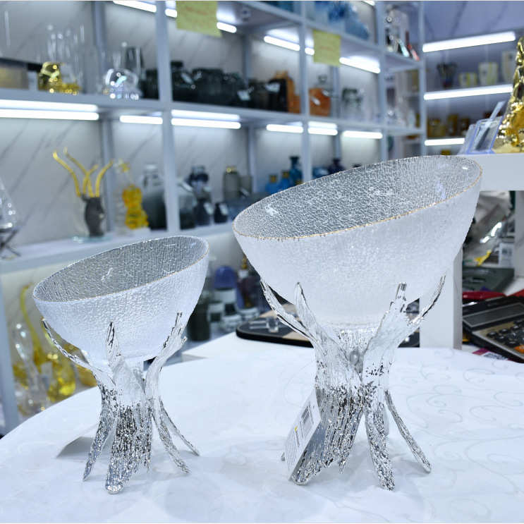 创意工艺品摆件简约轻奢装饰品客厅房间办公桌家具玄关摆件