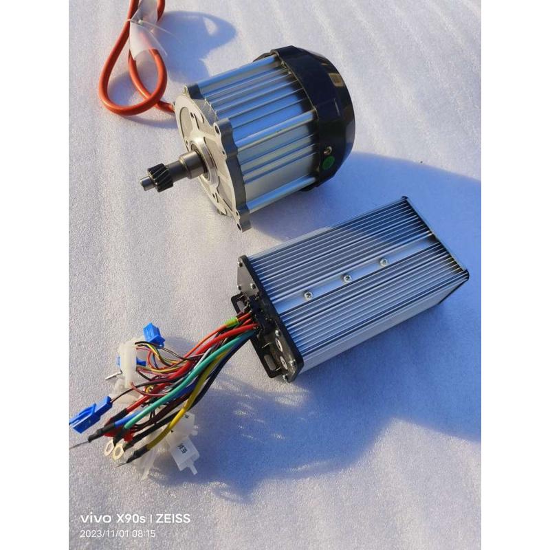 四轮电动三轮车刷电机控制器同步 2000w电机南普60v72v永磁无直