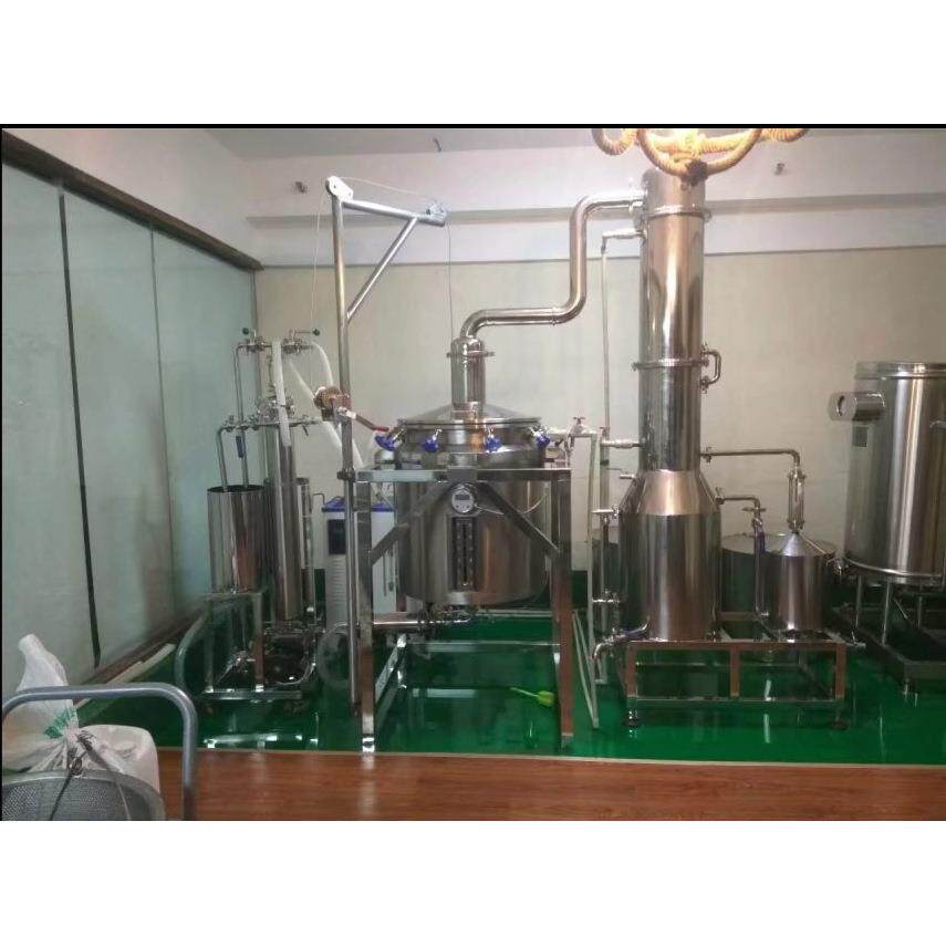 供应精油萃取机、生产型精油提取设备、植物精油提取设备