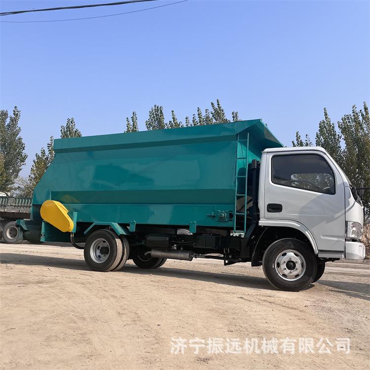 养牛五方柴油撒料车养猪场电动投草机螺旋上料牛羊喂料机