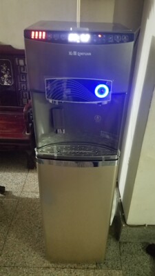 沁园RO反渗透纯水机怎么样？沁园和美的RO反渗透饮水机区别大吗