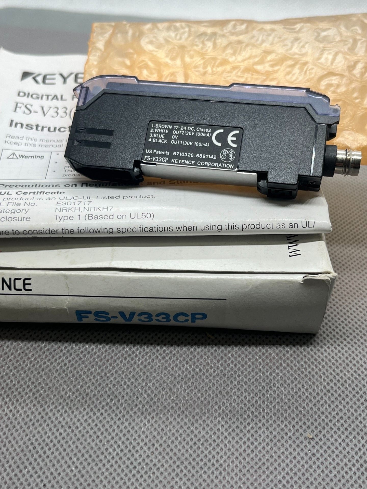进口日本全新原装KEYENCE，FS-V33CP.传感器
