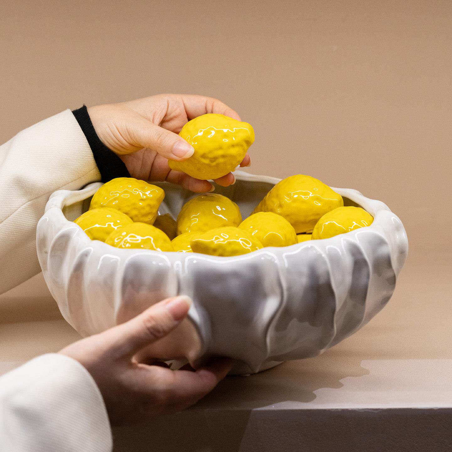 现代简约柠檬陶瓷水果客厅玄关电视柜茶几卧室儿童房桌面饰品摆件