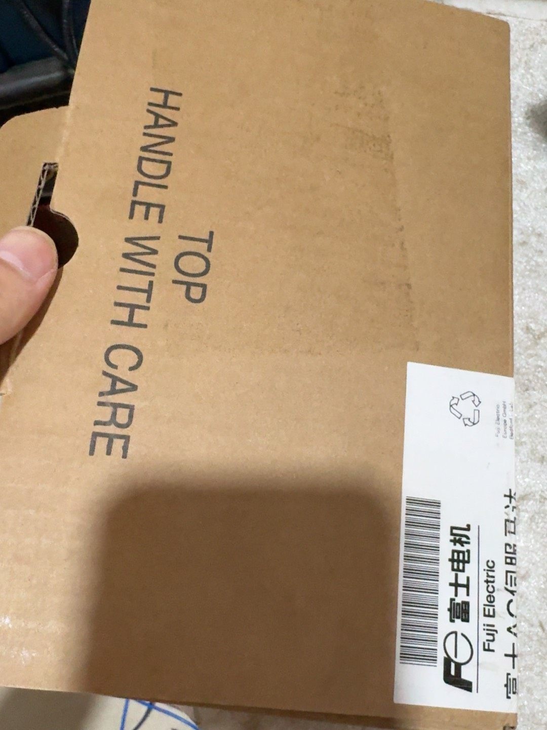 GYB401D7-RC2，富士伺服电机400w，配套驱动器也