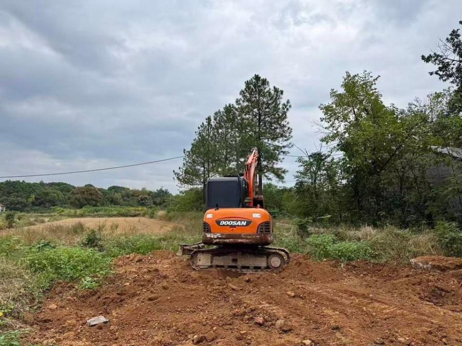 11月8日金华斗山60挖掘机网络拍卖公告