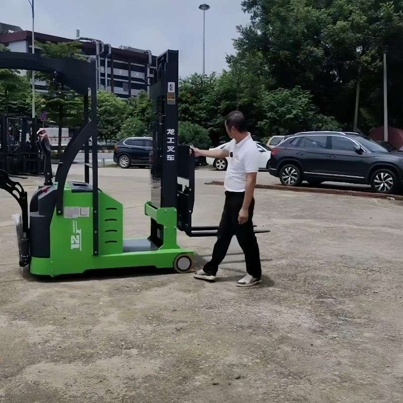 龙工1.2吨平衡重电动堆高车无腿堆高车小型仓储堆垛车小叉车小巧